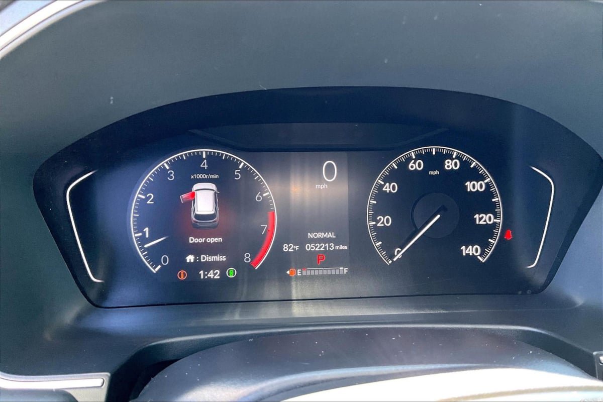 Used 2023 Honda Pilot Touring image 18