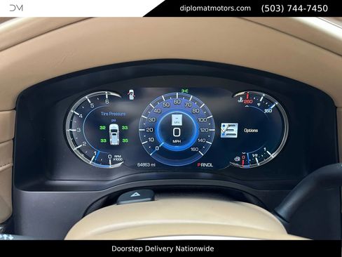 Used 2019 Cadillac Escalade ESV Platinum image 27