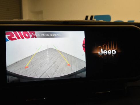 Used 2025 Jeep Wrangler Unlimited Sahara w/ Safety Group image 22