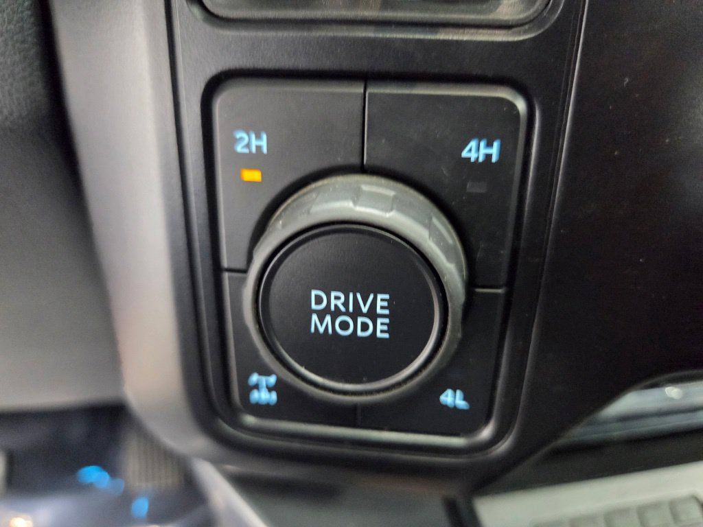 Used 2026 Ford F350 Lariat w/ Black Appearance Package AWD/4WD image 42