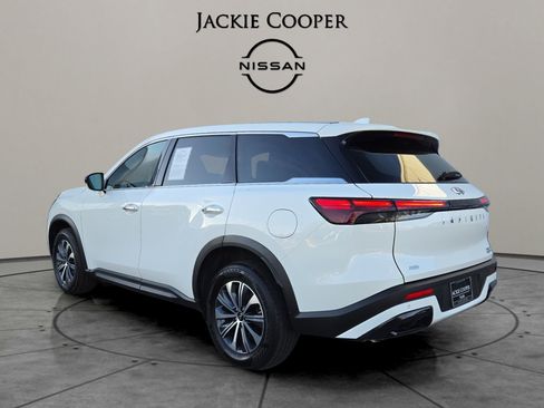 Used 2025 INFINITI QX60 Pure image 3