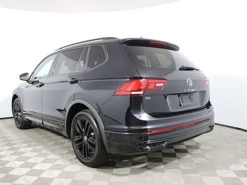 Used 2022 Volkswagen Tiguan SE R-Line image 38