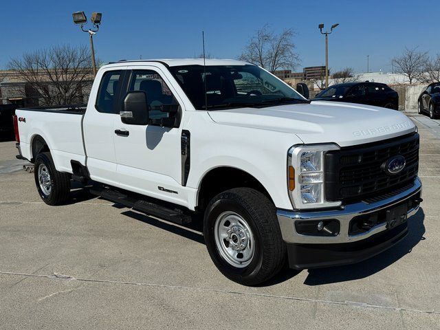 Used 2024 Ford F350 XL w/ Snow Plow/Camper Package AWD/4WD image 3
