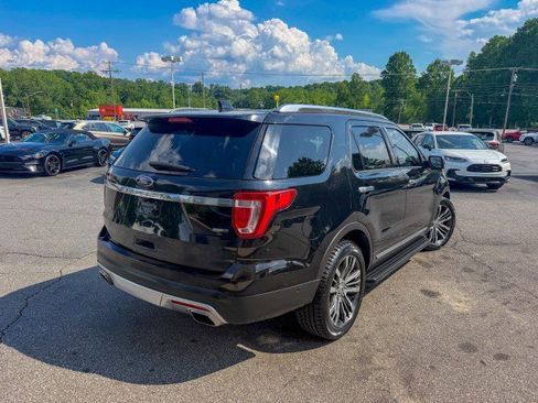 Used 2017 Ford Explorer Platinum AWD/4WD image 4