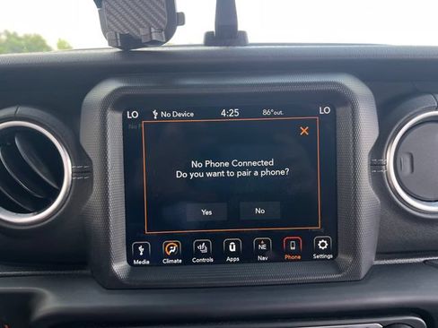 Used 2020 Jeep Gladiator Overland AWD/4WD image 27