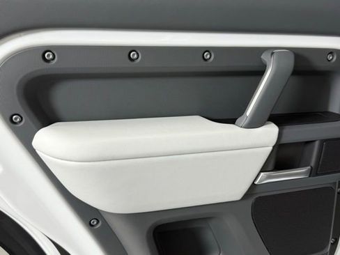 New 2025 Land Rover Defender 110 S image 21