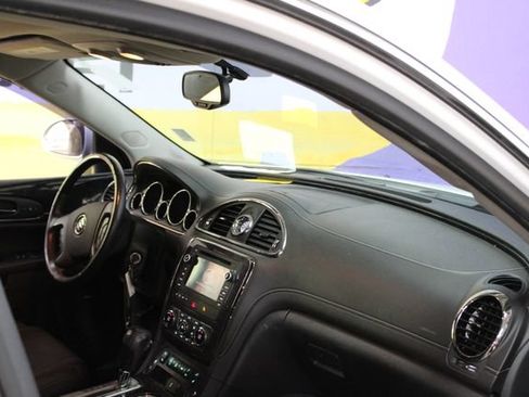 Used 2017 Buick Enclave Leather AWD/4WD image 12