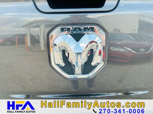 Used 2019 RAM 1500 Big Horn AWD/4WD image 36
