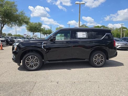 New 2026 Nissan Armada SL w/ Captain's Chari Seat Package RWD image 5