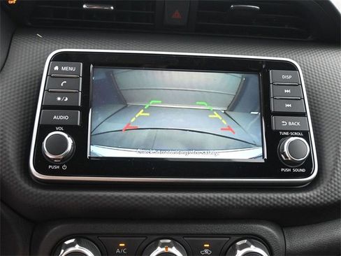 New 2025 Nissan Kicks Play S image 6