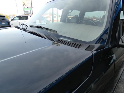 Used 2005 GMC Sierra 1500 SLT w/ Light Duty Power Package image 7