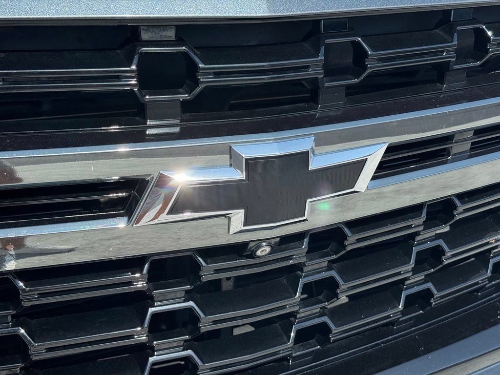 Used 2021 Chevrolet Tahoe Z71 w/ Z71 Off-Road Package AWD/4WD image 8