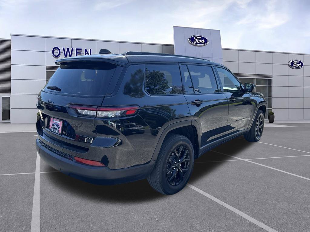 Used 2024 Jeep Grand Cherokee L Laredo AWD/4WD image 6