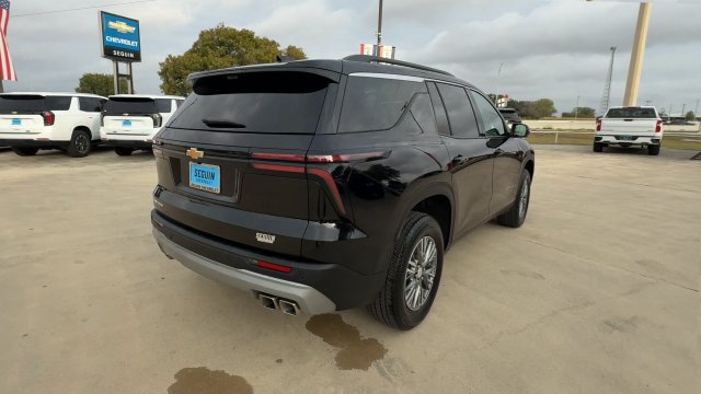 Certified 2026 Chevrolet Traverse LT w/ Driver Confidence Package FWD image 8