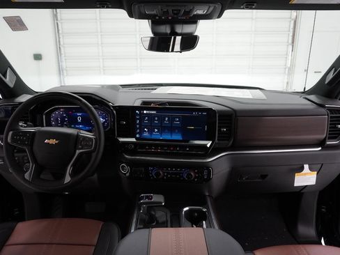 New 2026 Chevrolet Silverado 1500 High Country w/ High Country Premium Package AWD/4WD image 40