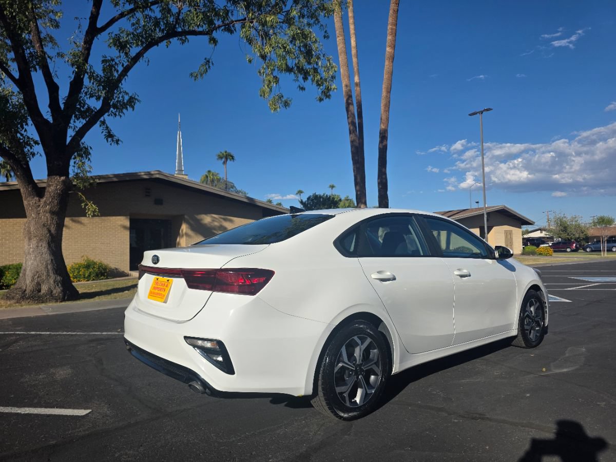 Used 2020 Kia Forte LXS FWD image 5