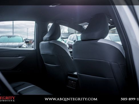 Used 2025 Toyota Camry SE image 34