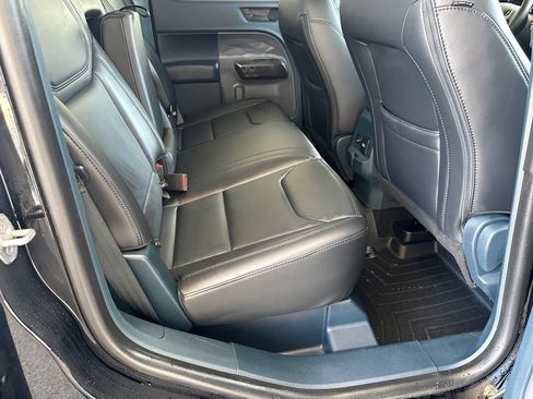 Used 2024 Ford Maverick Lariat w/ Black Appearance Package AWD/4WD image 36