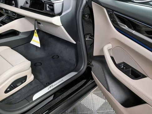 New 2026 Porsche Macan Electric image 25