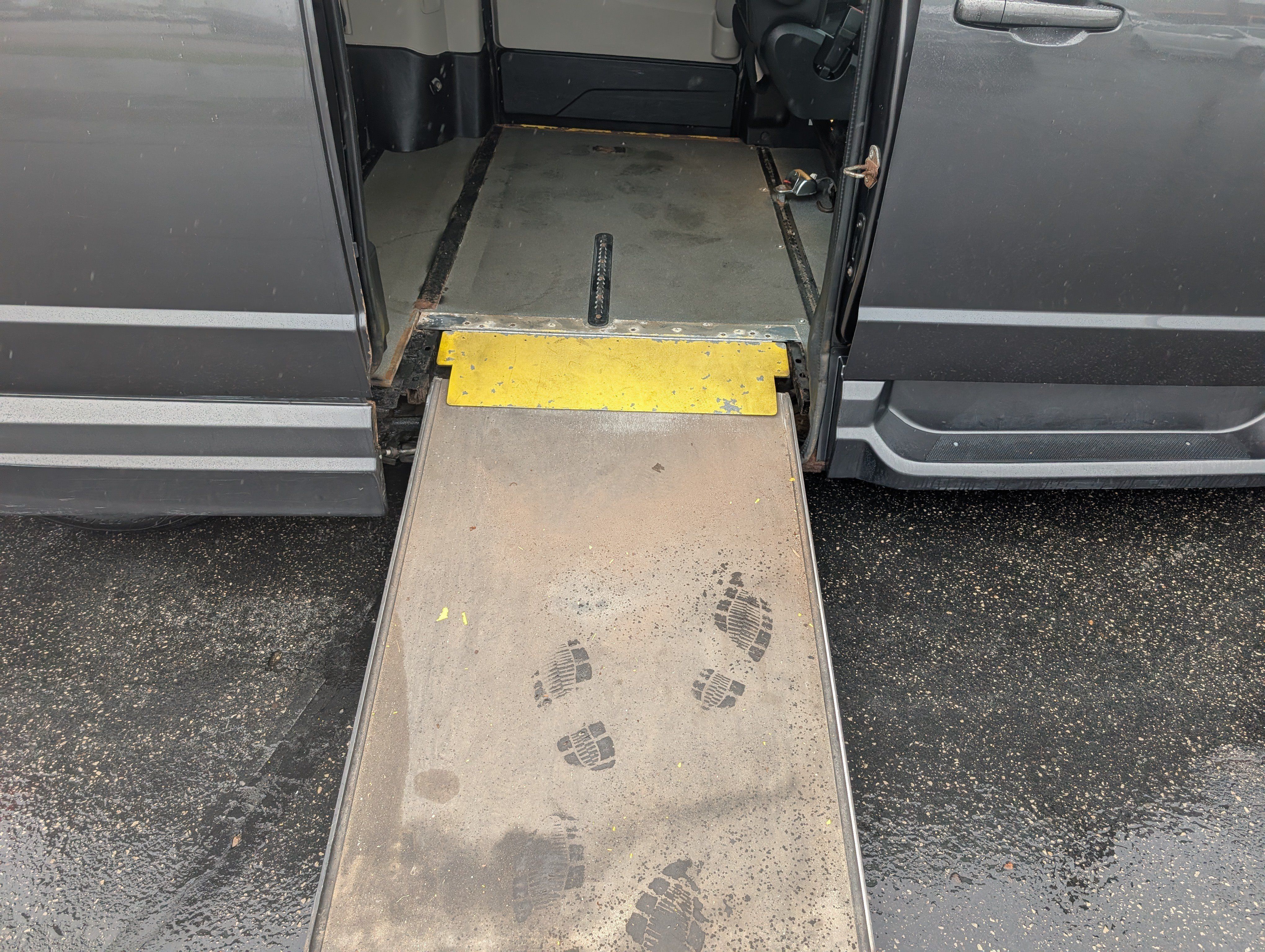 Used 2018 Dodge Grand Caravan SE w/ UConnect Hands-Free Group FWD image 21