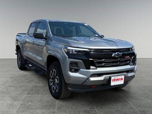 Used 2023 Chevrolet Colorado Z71 w/ Z71 Convenience Package 2 AWD/4WD image 8