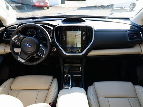 Used 2024 Subaru Ascent Limited w/ Technology Package image 8