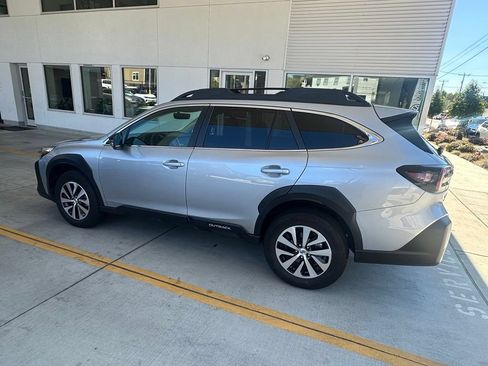 Certified 2024 Subaru Outback Premium AWD/4WD image 5