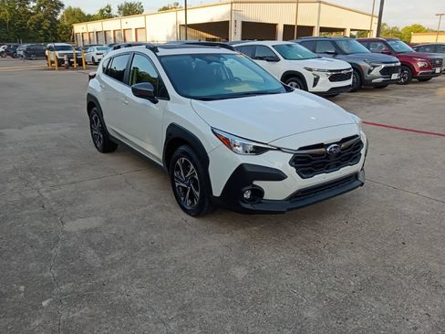 Used 2025 Subaru Crosstrek 2.5i Premium AWD/4WD image 6
