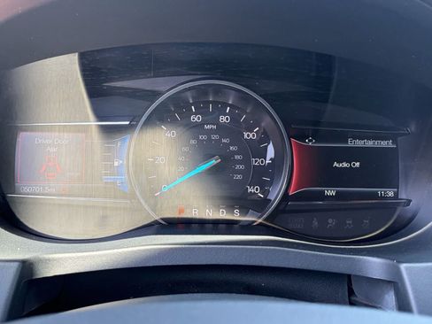 Used 2018 Ford Explorer XLT w/ Equipment Group 202A FWD image 12