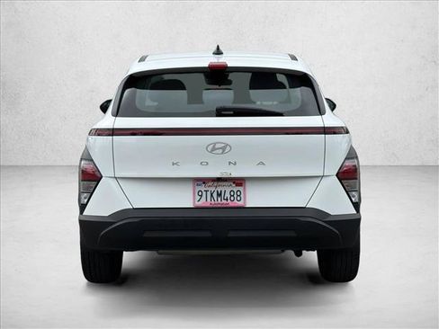 Certified 2025 Hyundai Kona SE FWD image 6