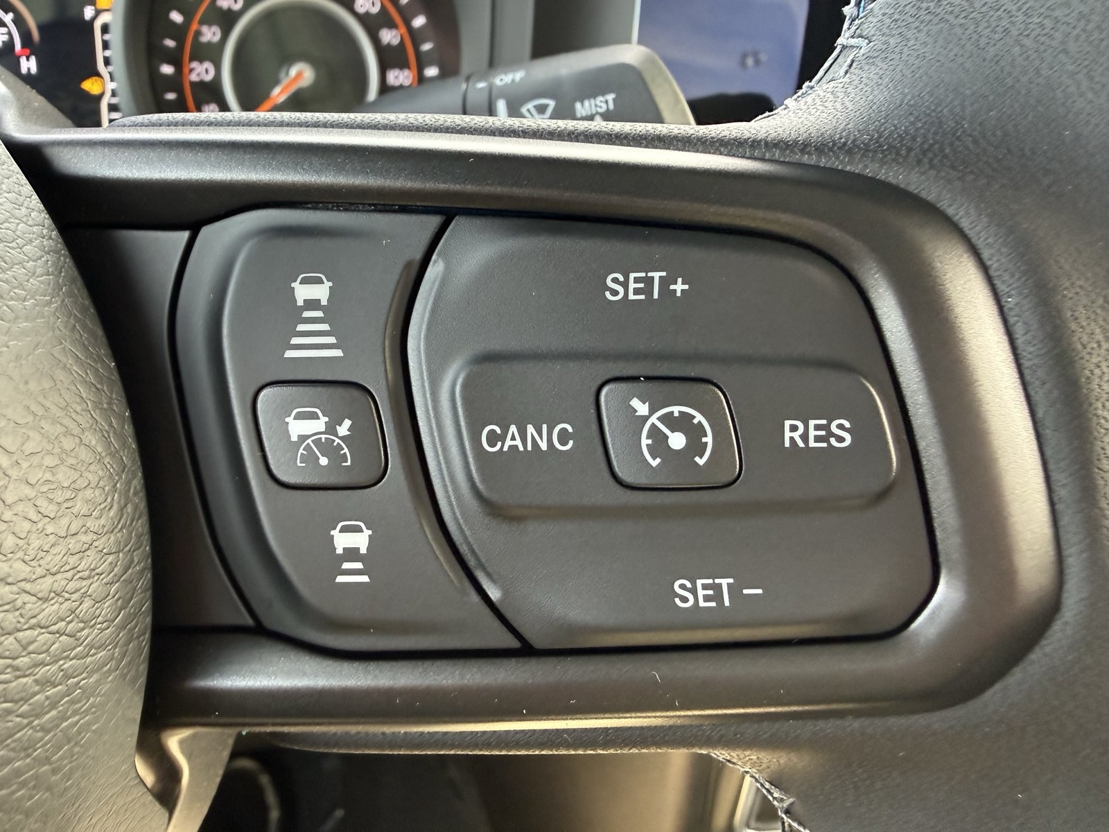 New 2026 Jeep Gladiator Sport AWD/4WD image 18