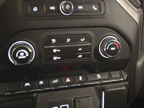 Used 2024 Chevrolet Silverado 1500 Custom Trail Boss w/ LPO, Dark Essentials Package AWD/4WD image 18