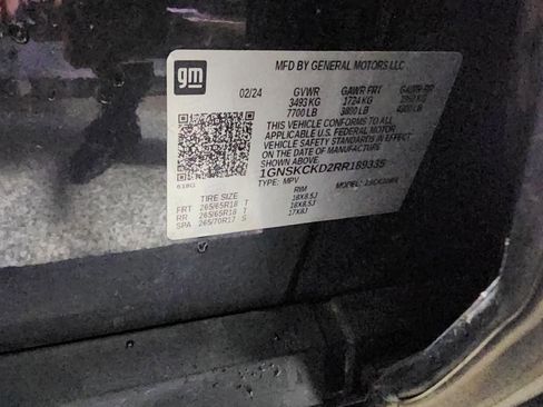 Used 2024 Chevrolet Suburban LT image 33