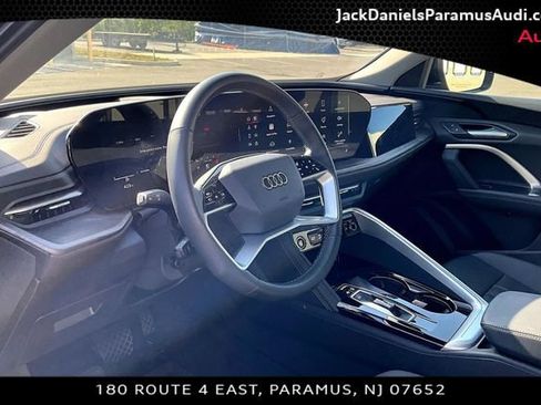 Used 2025 Audi Q5 Premium w/ Convenience Package AWD/4WD image 11