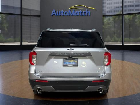 Used 2023 Ford Explorer XLT w/ Equipment Group 202A image 10