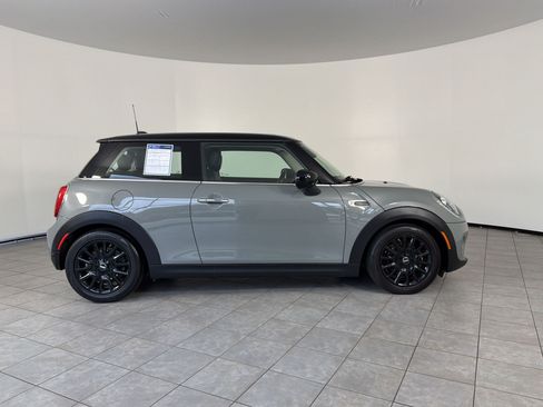 Used 2020 MINI Cooper 2-Door Hardtop w/ Storage Package FWD image 8
