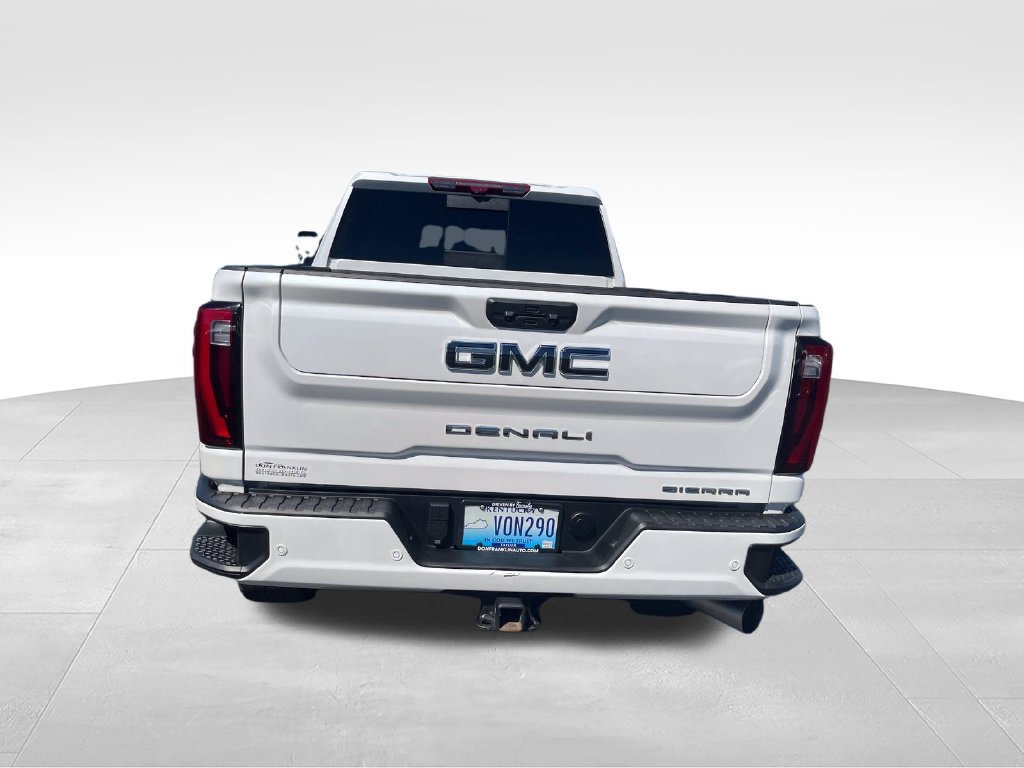 Used 2024 GMC Sierra 3500 Denali Ultimate AWD/4WD image 4