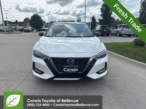 Used 2022 Nissan Sentra SR w/ Electronics Package FWD image 9