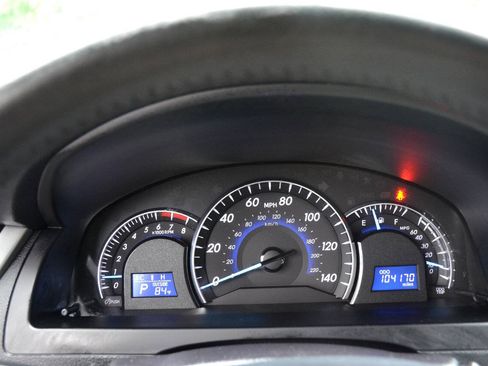 Used 2014 Toyota Camry XLE w/ Leather Package FWD image 15