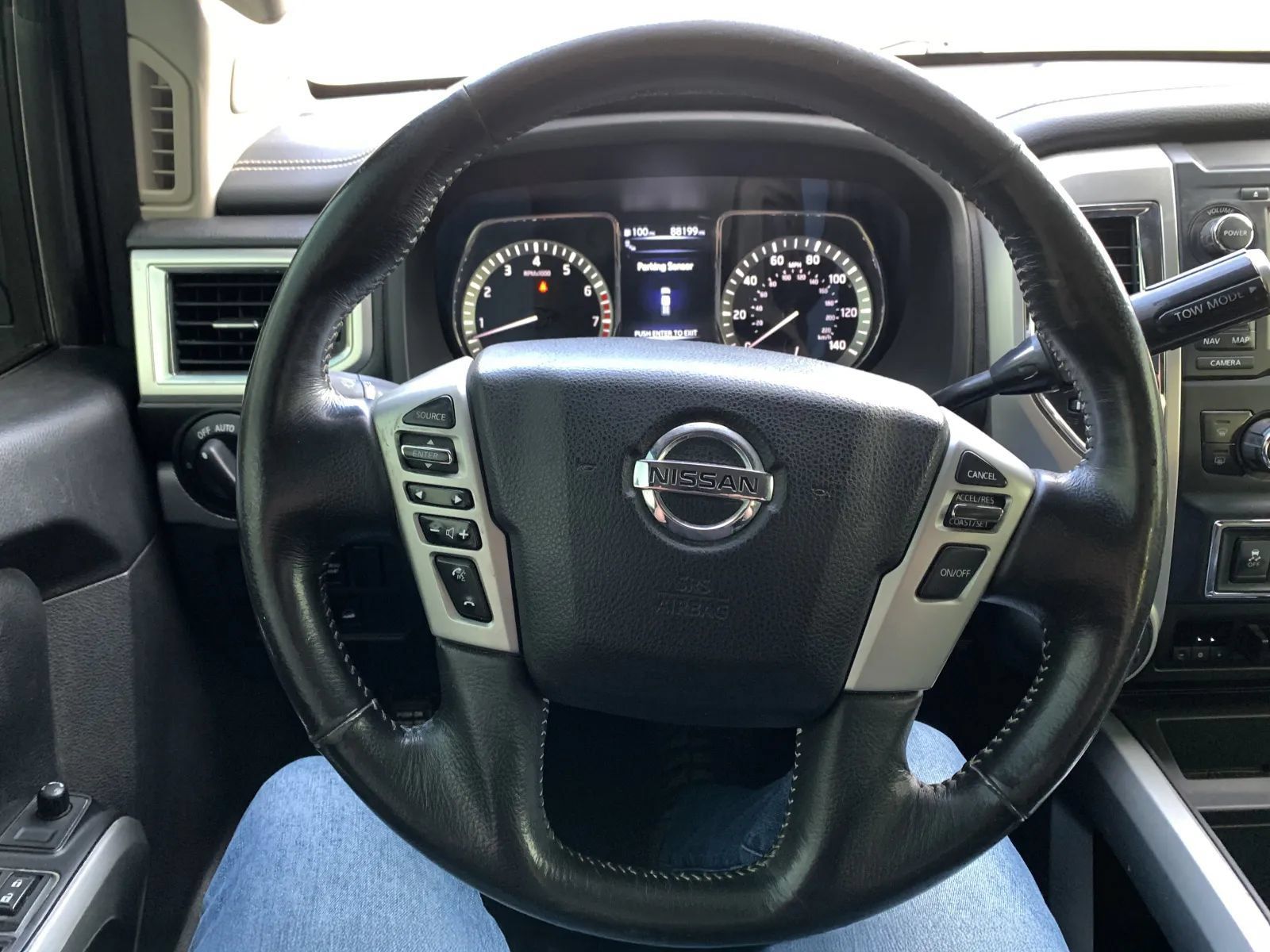 Used 2018 Nissan Titan PRO-4X w/ Pro-4x Utility Package AWD/4WD image 13