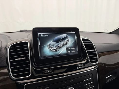 Used 2017 Mercedes-Benz GLS 450 4MATIC image 31