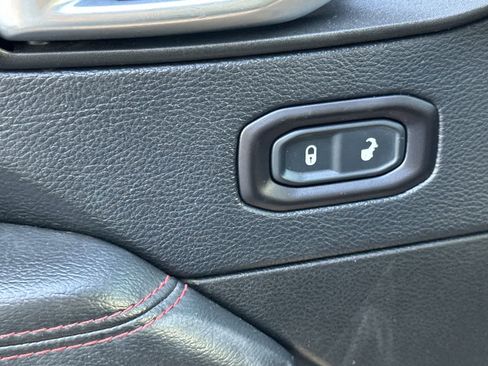 Used 2019 Jeep Wrangler Unlimited Rubicon AWD/4WD image 14