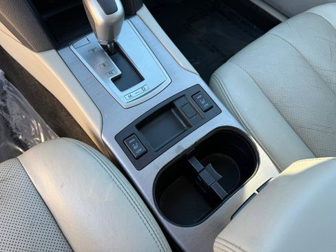 Used 2011 Subaru Outback 2.5i Limited w/ PWR Moonroof Pkg image 22