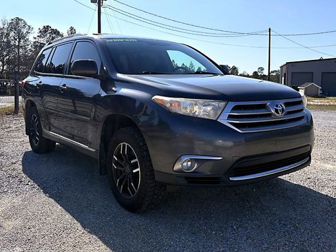Used 2013 Toyota Highlander SE image 20