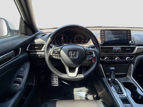 Used 2018 Honda Accord Sport image 16