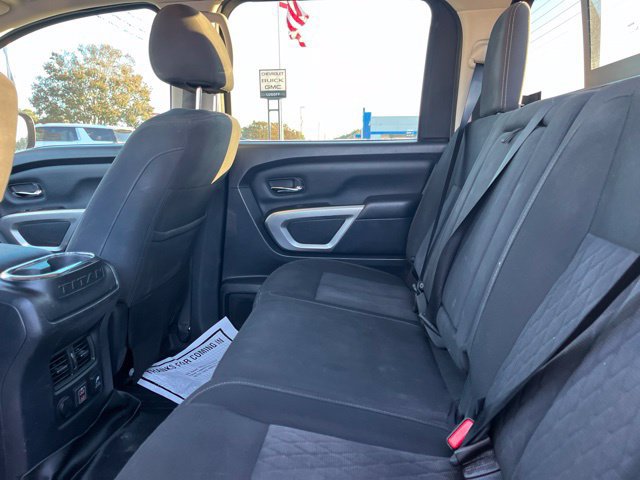 Used 2021 Nissan Titan SV w/ SV Convenience Package RWD image 12
