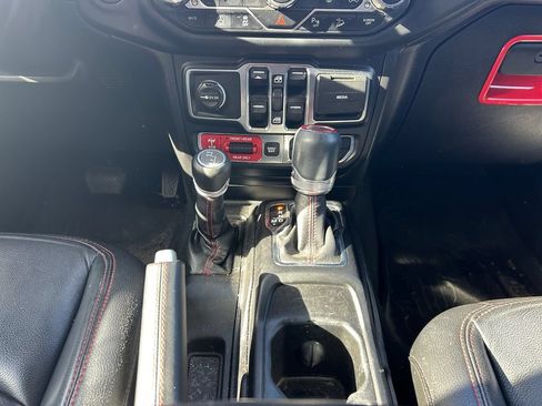 Used 2018 Jeep Wrangler Unlimited Rubicon w/ Steel Bumper Group AWD/4WD image 13
