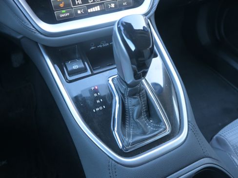 Certified 2025 Subaru Outback Premium image 27