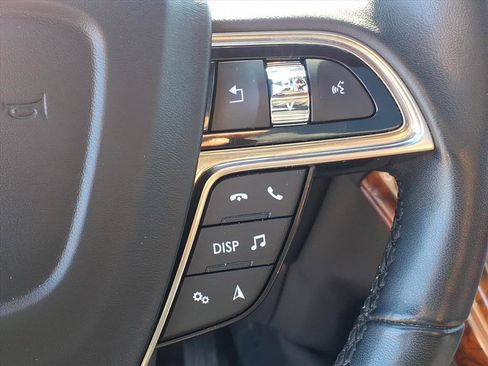 Certified 2019 Lincoln Nautilus Reserve image 11