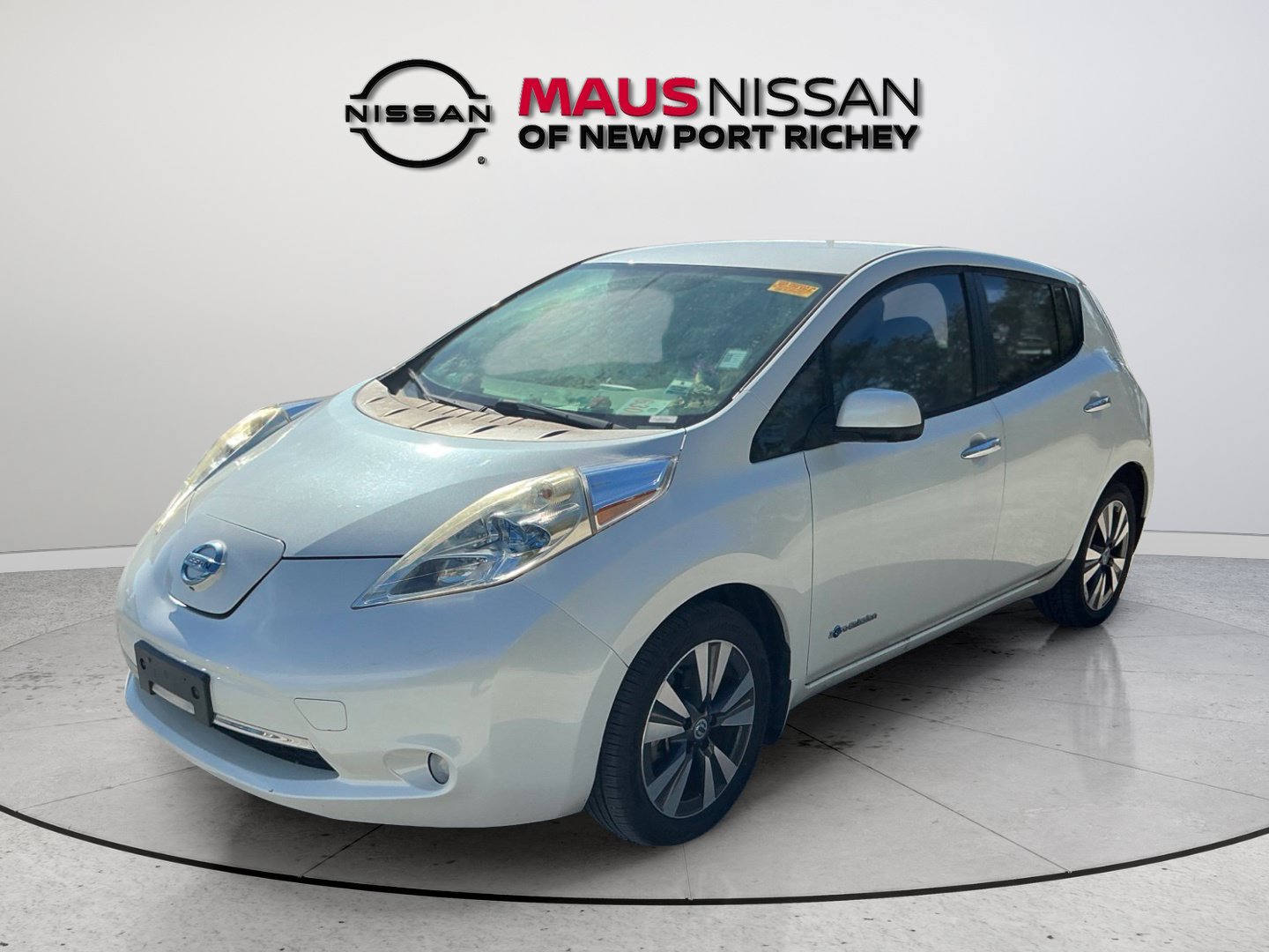 Used 2013 Nissan Leaf SL w/ Premium Pkg FWD image 4